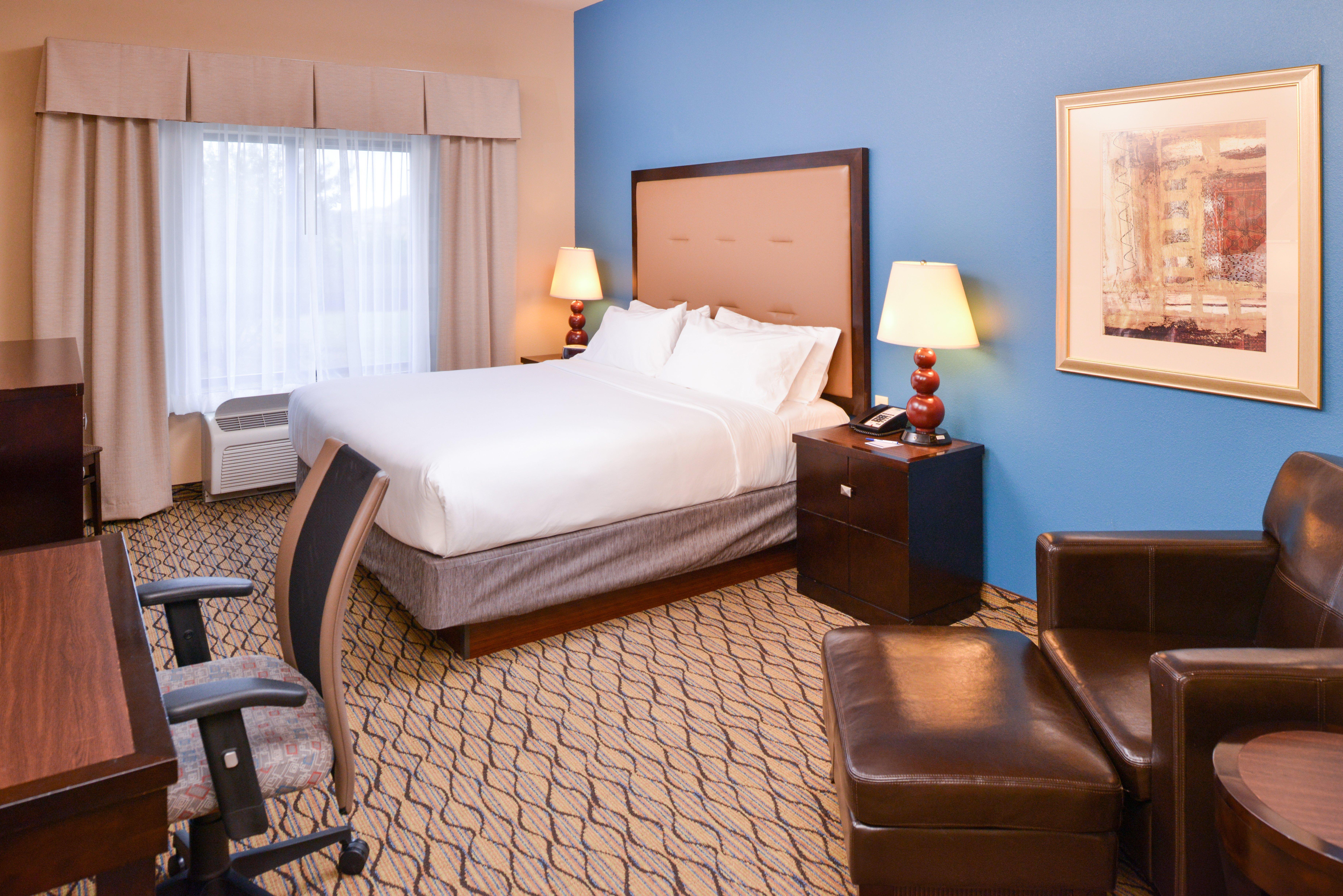Holiday Inn Express Hotel & Suites Wichita Falls By Ihg Exterior photo