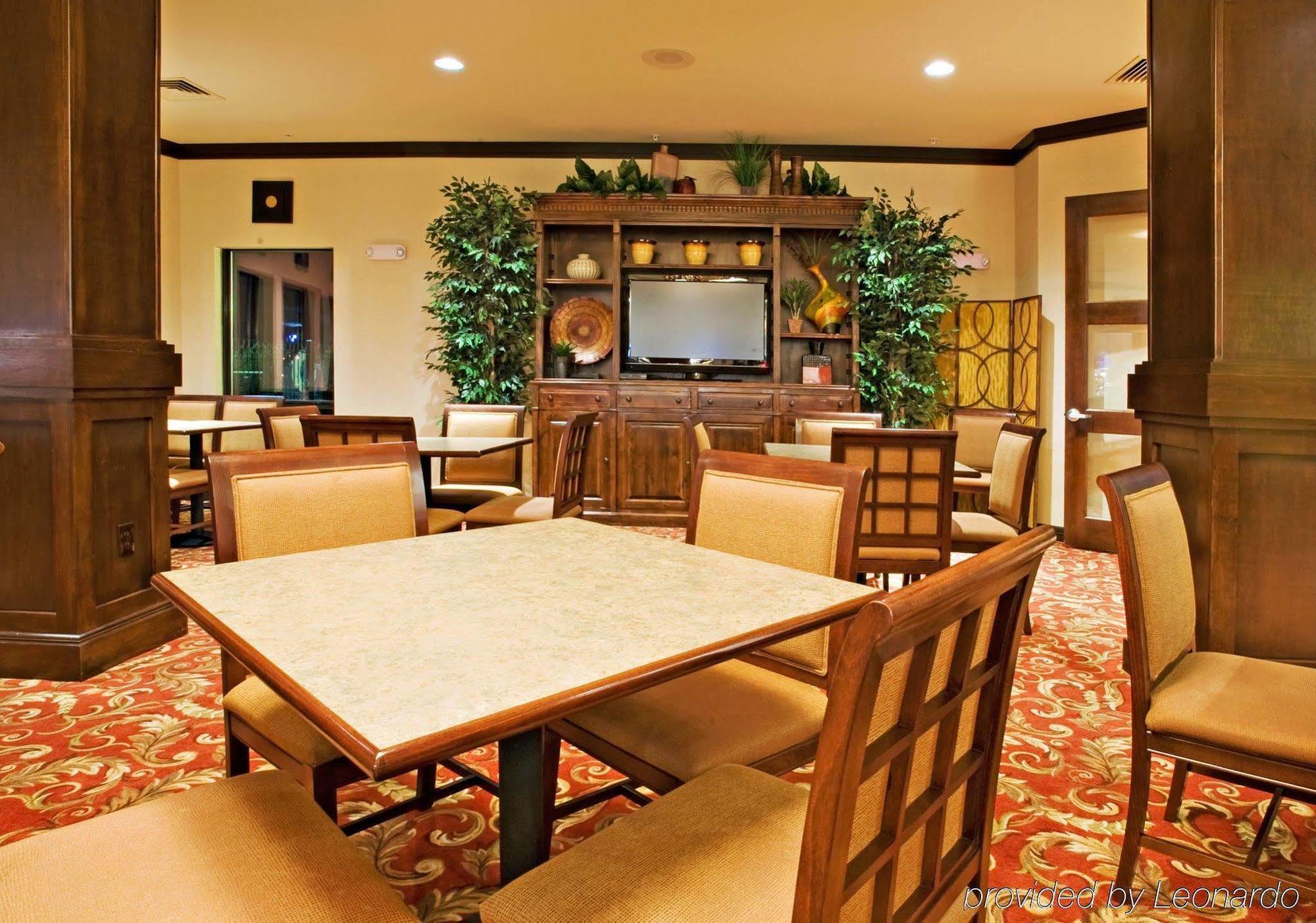 Holiday Inn Express Hotel & Suites Wichita Falls By Ihg Exterior photo